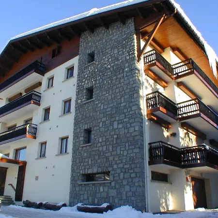 2 Avec Cheminee Et Balcon Au Centre De - Fr-1-453-184 Megeve